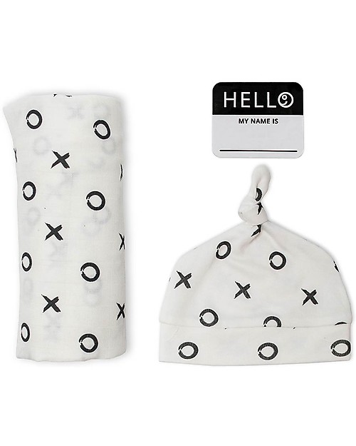 Lulujo Baby Hello World Kit, Hat + Swaddle, Hugs & Kisses, 120 x 120 cm - Bamboo Muslin Swaddle