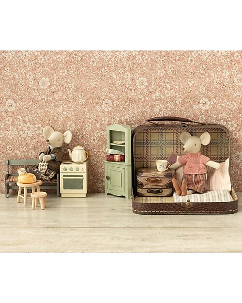 Maileg Corner Wardrobe - Light Green - 15 cm - for Farmhouse Puppets