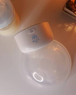 Mizu Baby Wearable Breast Pump Kiyo Wear Easy - Lightweight and Quiet Manual Breast Pumps