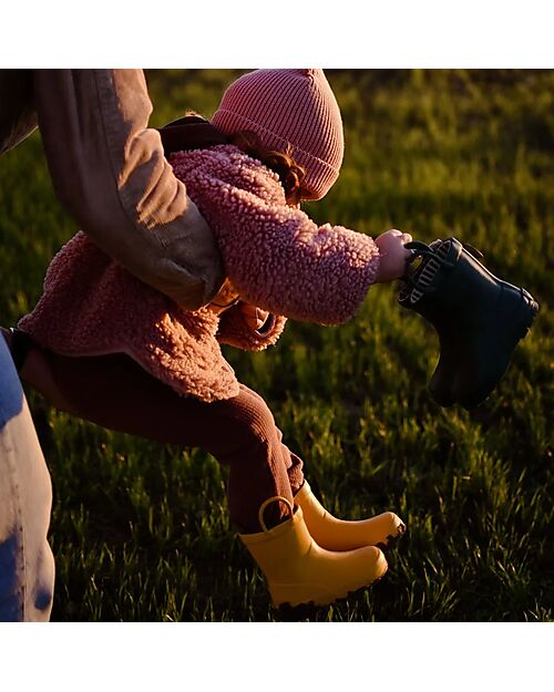 Matte yellow hunter top boots