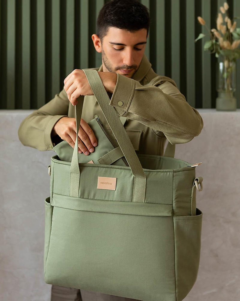 Bolso cambiador impermeable BABY ON THE GO Nobodinoz olive green