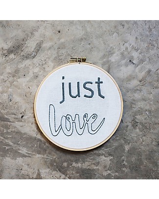 Numero 74 Embroidery Hoop Kit Just Love - 22 cm Art & Craft Kits