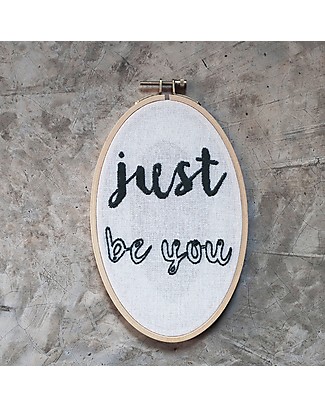 Numero 74 Embroidery Oval Hoop Kit Just Be You - 21x13 cm Art & Craft Kits