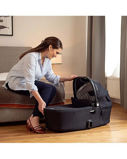 Nuna Demi Next Carrycot - Caviar - Elegant and Versatile Pram Systems