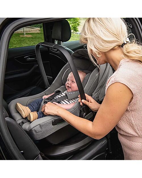 Nuna Pipa Next i-Size Car Seat - Biscotti - Chocolate - Double Installation - Group 0+ Car Seats Group 0+/1