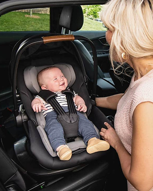 Nuna Pipa Next i Size Car Seat Caviar Without the Base unisex