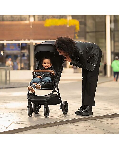 Nuna Ultralight Stroller TRVL lx - Caviar - Chocolate - Practicality and Style Lights Strollers