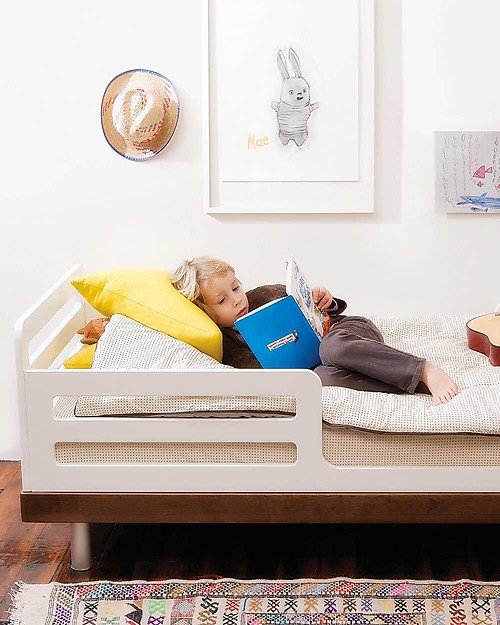 Oeuf Classic Adjustable Toddler Bed - White & Walnut Convertible Beds