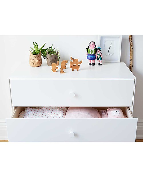 Oeuf Sparrow Merlin 3 drawer dresser in total white Dressers