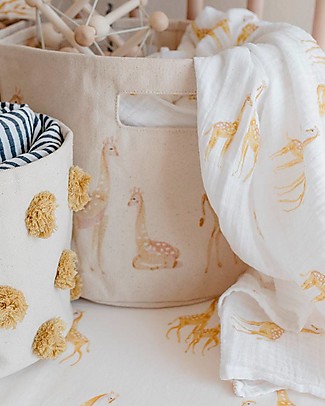 Pehr Muslin Swaddle 100% GOTS Organic Cotton - Follow me Giraffe - 120x120cm Muslin Swaddle