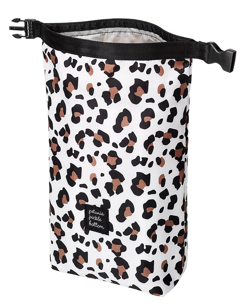 https://data.family-nation.com/imgprodotto/petunia-pickle-bottom-sip-double-bottle-pouch-leopard-perfect-also-for-carrying-small-snack-thermal-containers_95420_zoom.jpg