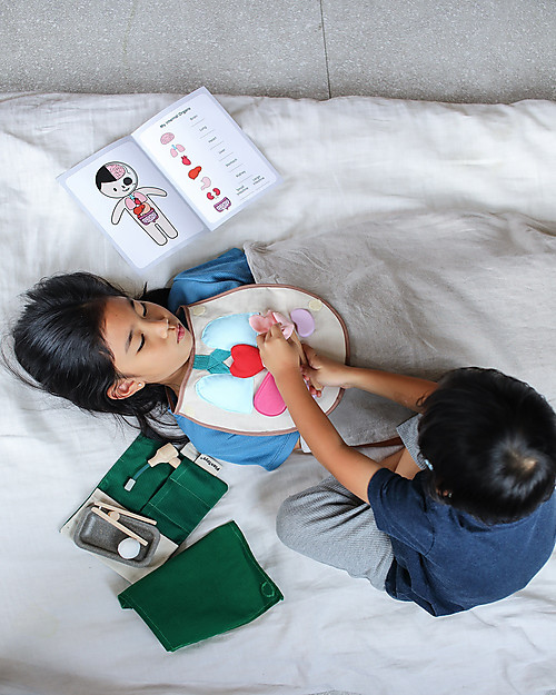 PlanToys Educational Toy Surgeon Set - Learn how the human body works in a fun way! STEM toys