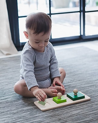 PlanToys Square Matching Puzzle, 3 pieces - Learn about Shapes Puzzles