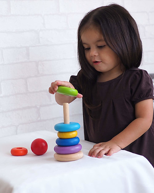 https://data.family-nation.com/imgprodotto/plantoys-wooden-stacking-ring-rainbow-eco-friendly-fun-wooden-stacking-toys_89112.jpg