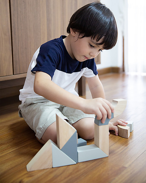 PlanToys Wooden Twisted Blocks Set - 14 pieces of Unusual Shapes Wooden Blocks and Construction Sets