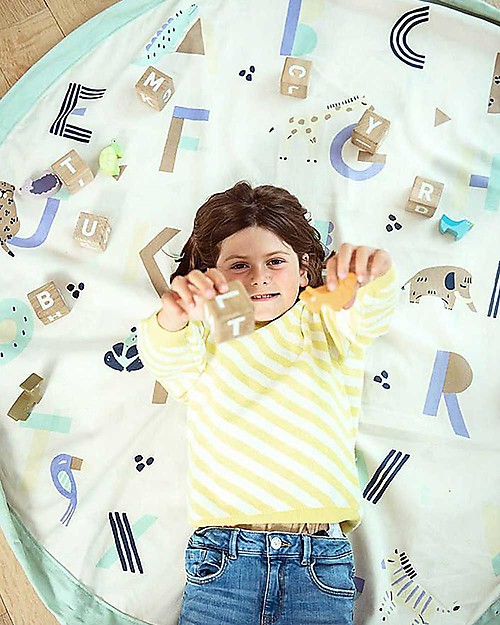 Play&Go 2 in 1 Storage Bag & Playmat in cotton - Veggie Numbers Storage Bag and Playmat