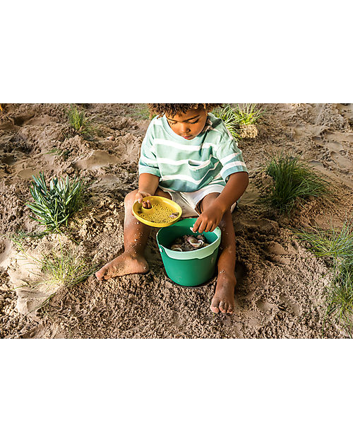 Quut Bucki Beach Bucket - Garden Green Beach Toys