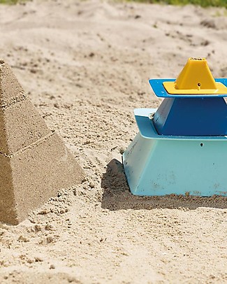 Quut Pira Pyramids - 3-Layered Pyramid Construction Beach Toys