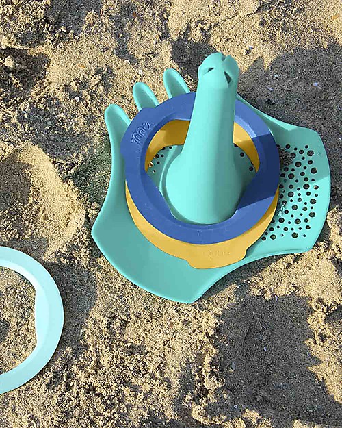 Quut Ringo set with 6 Rings and a Ball - Multicolored - Lightweight and environmentally friendly Beach Toys