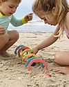Quut Ringo set with 6 Rings and a Ball - Multicolored - Lightweight and environmentally friendly Beach Toys