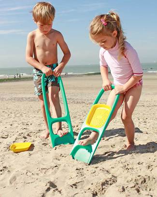 Quut Scoppi Digger and Sand Sifter - Multifunctional & Innovative Design! Beach Toys