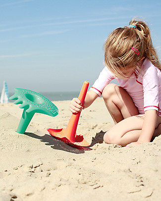 Quut Triplet Multifunctional Beach Toy - Lagoon Green - Multifunctional & Innovative Design! Beach Toys