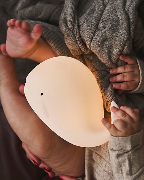 Rabbit & Friends Silicone Whale Lamp - White - Remote Control Nightlights