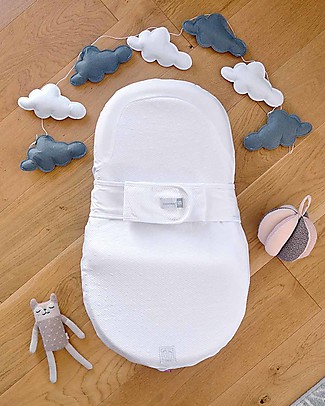 Red Castle Cocoonababy® Ergonomic Cocoon - Cotton Bubbles - Helps the Newborn Adapt to Life Baby Nest