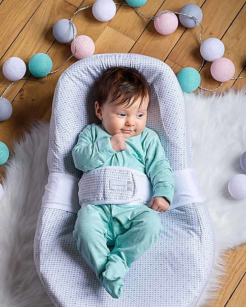 Red Castle Cocoonababy® Ergonomic Cocoon - Leaf - Helps the Newborn Adapt to Life Baby Nest