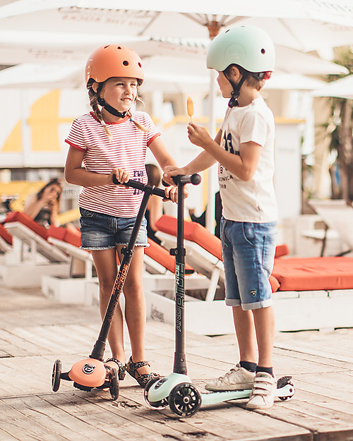 Scoot and Ride Foldable Kids Scooter Highwaykick 3 LED - Kiwi - 3-6 years old Scooters