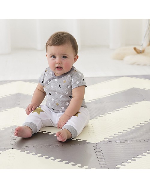 Skip Hop Playspot Triangular Interlocking Foam Tiles, Cream/Grey - 40 large pieces! Playmats