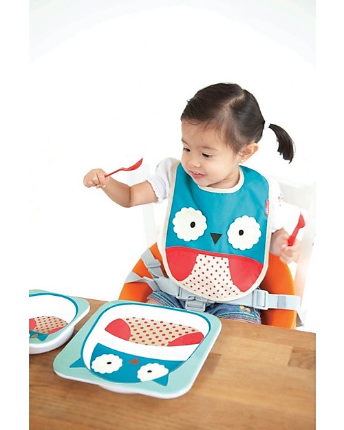Skip Hop Zoo Tuck-Away Bib with Pocket, Owl - Water-resistant, easy to store when dirty! Waterproof Bibs