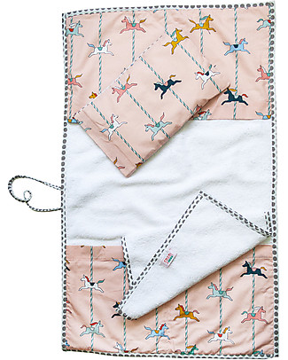 SmomLab Gin Changing Pad - Pillow and Towel Included - Horses Travel Changing Mats