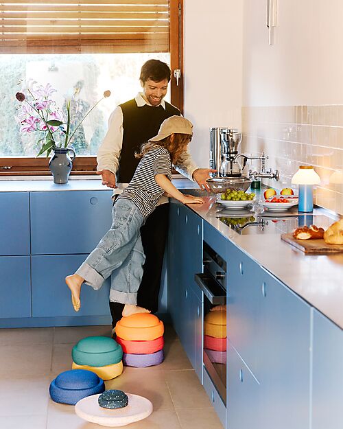 Stapelstein 8-Piece Standard Set - Spring Special - Rainbow Classic - Sustainable Material Balance Toys_