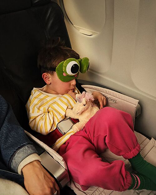 Stokke JetKids Travel Set Ride-on Suitcase + Expandable Backpack - Moonglow White Travel Bags