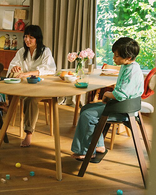 Stokke Steps High Chair - Black and Warm Brown - From 6 Months High Chairs