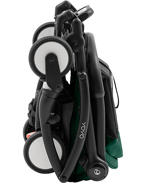 Stokke  YOYO5 Stroller Frame - Black + Newborn Pack 0+ - Forest Pushchairs