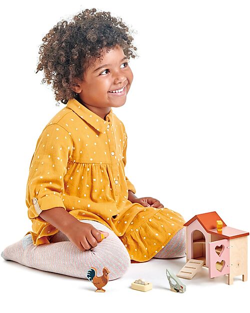Tender Leaf Wooden Chicken Coop Set - Sustainable Toy Wooden Animals
