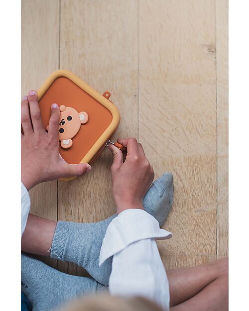 The Zoofamily Zoo Bag - Bear - Silicone Cameras