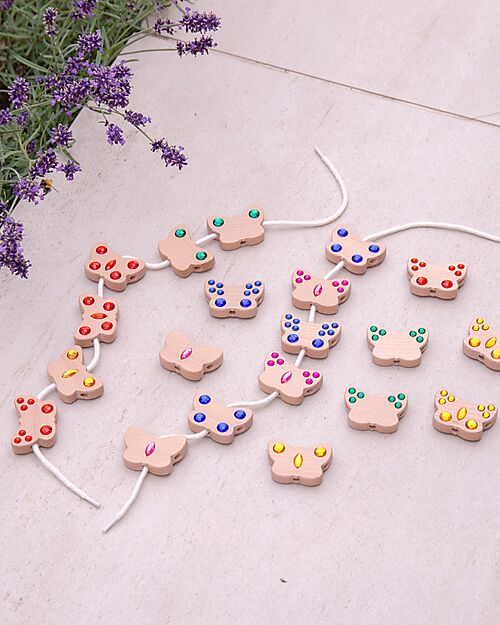 tickit FSC Beech Wood Threading Jewelry Set - Butterfly - 20 Pieces - 5.5 x 3,7 cm - +3 Years Wooden Stacking Toys