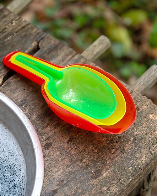 tickit Translucent Scoops - Rainbow - 3 Pieces -  10m+ Outdoor Games and Toys_