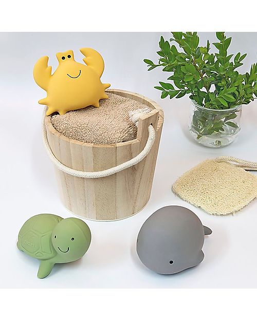 Tikiri 3-in-1 Rattle, Teether, Bath Toy - Crab, Ocean Buddies, Gift Box - 100% Natural Rubber Bath Toys