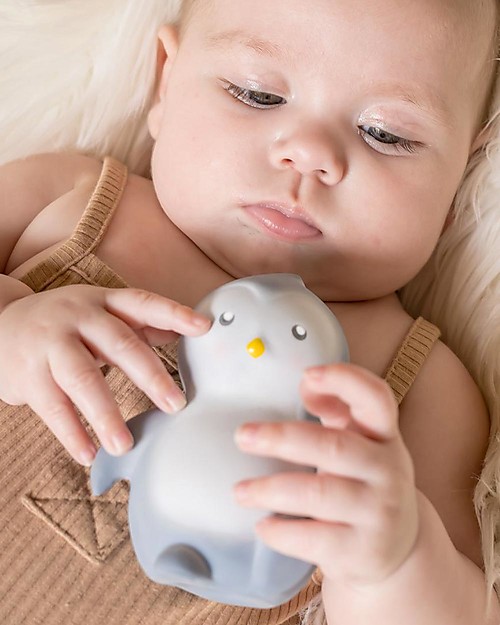 Tikiri 3-in-1 Rattle, Teether, Bath Toy - Penguin, My First Arctic Animals - 100% Natural Rubber Bath Toys