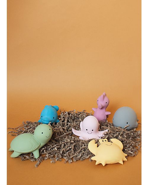 Tikiri 3-in-1 Rattle, Teether, Bath Toy - Turtle, Ocean Buddies, Gift Box - 100% Natural Rubber Bath Toys
