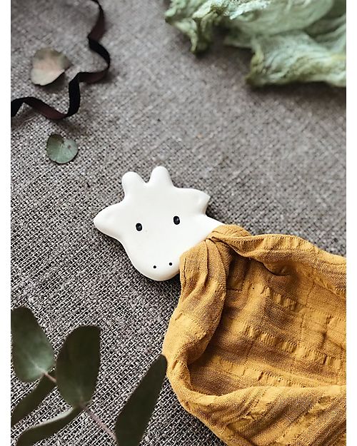 Tikiri Giraffe Comforter with Rubber Teether, Yellow - Natural Rubber and Organic Cotton Doudou & Comforters