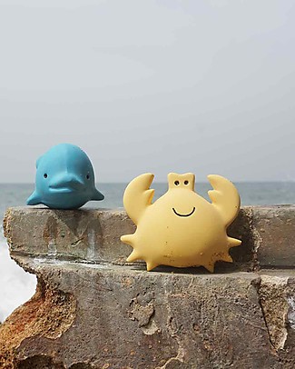 Tikiri Ocean Buddies - Crab - 3-in-1 Rattle, Teether, Bath Toy - 100% Natural Rubber Bath Toys
