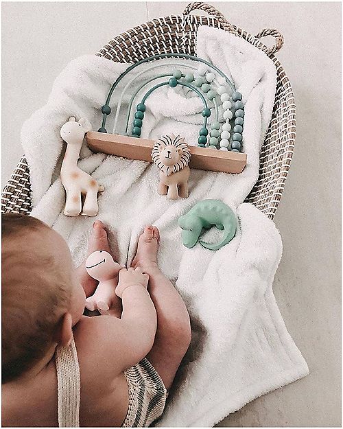 Tikiri OUTLET - 3-in-1 Rattle, Teether, Bath Toy - Lion - My First Zoo - Gift Box - 100% Natural Rubber - Showroom Sample Bath Toys