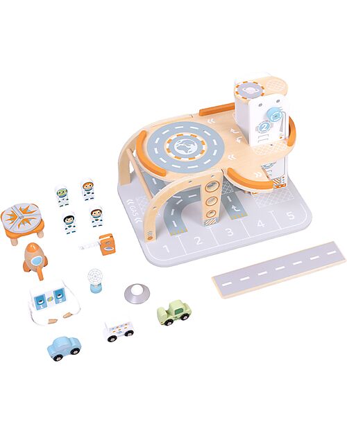 Tooky Toy Wooden Space Station - 39.5 x 29.5 x 29 cm - From 3 Years - Includes 14 Pieces Wooden Toy Cars, Trains & Trucks