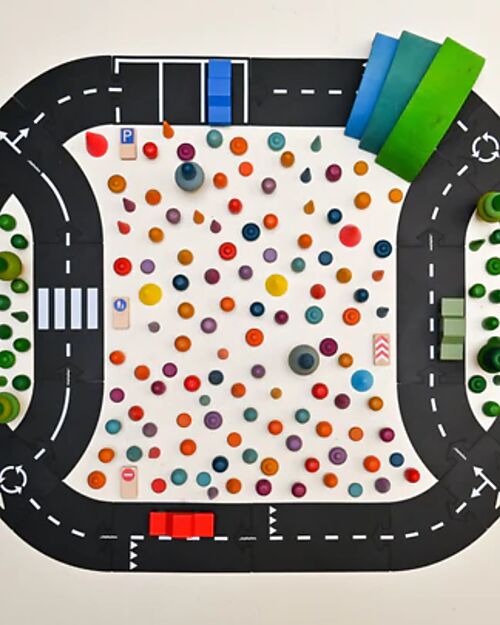 Waytoplay Flexible Track for Toy Cars - 24 pieces and 1 Toy Car - It Adapts to Every Surface! Wooden Toy Cars, Trains & Trucks