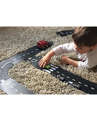 Waytoplay Waytoplay Flexible Cars Track, King of the Road, 40 pieces - Suitable for all surfaces! Art & Craft Kits